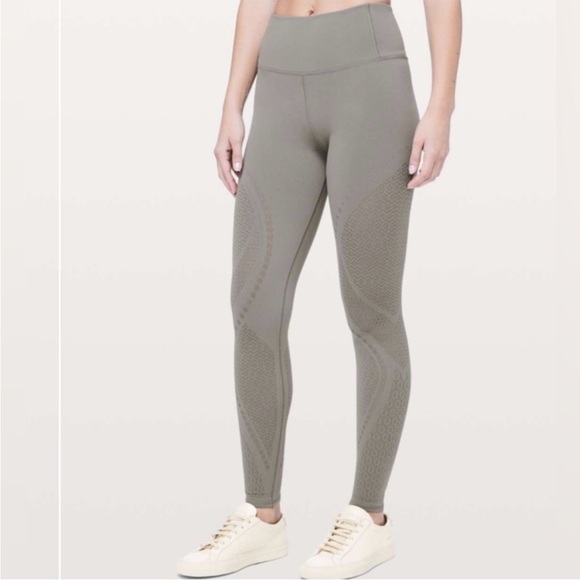 Bundle Lululemon athletic set sports bra and leggings - Picture 6 of 12